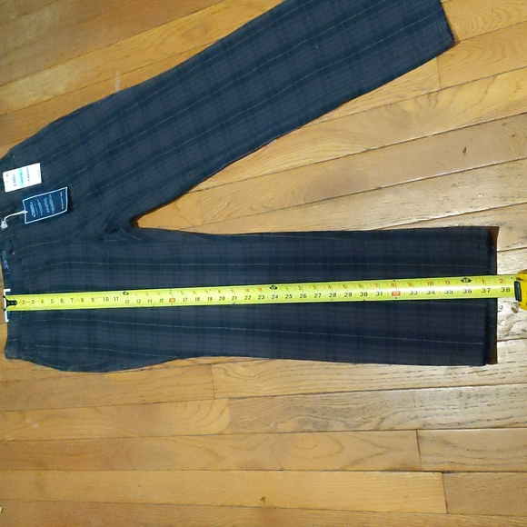 Charter Club, new tummy slimming straight leg black and brown pant, 8P, NWT - Picture 2 of 9